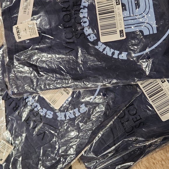 Victoria's Secret Pink - COTTON CROPPED RACERBACK TANK TOP - Picture 4 of 4